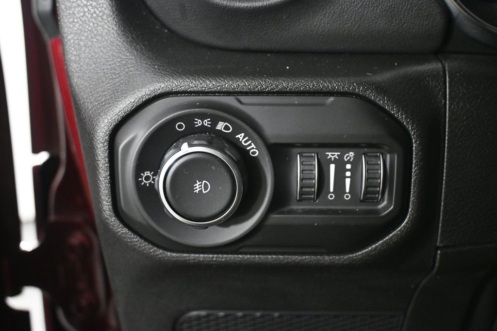 2021 Jeep Wrangler Unlimited Sahara High Altitude photo 8