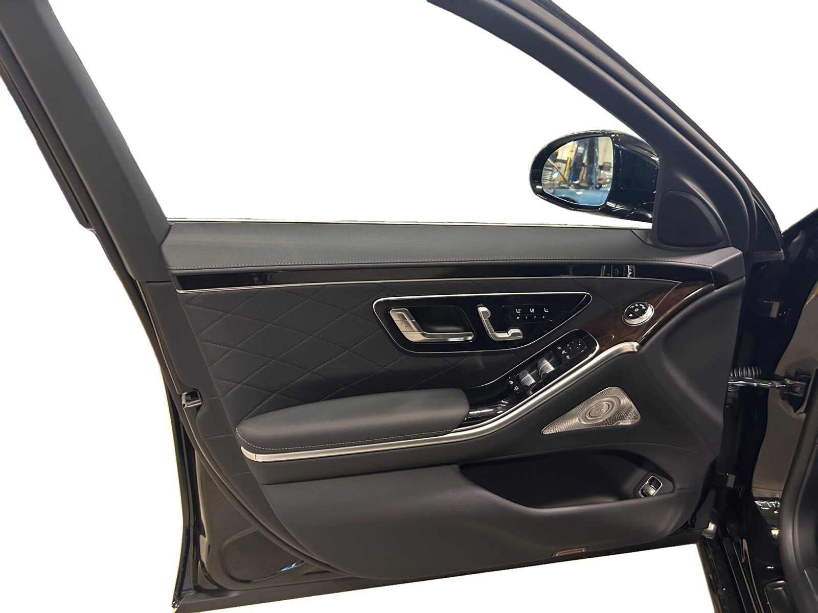 2026 Mercedes Benz S 580 4MATIC photo 9