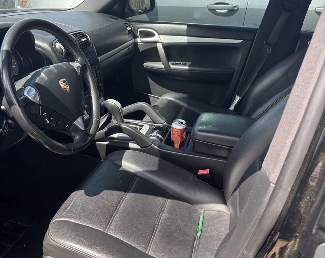 2008 Porsche Cayenne Base photo 2