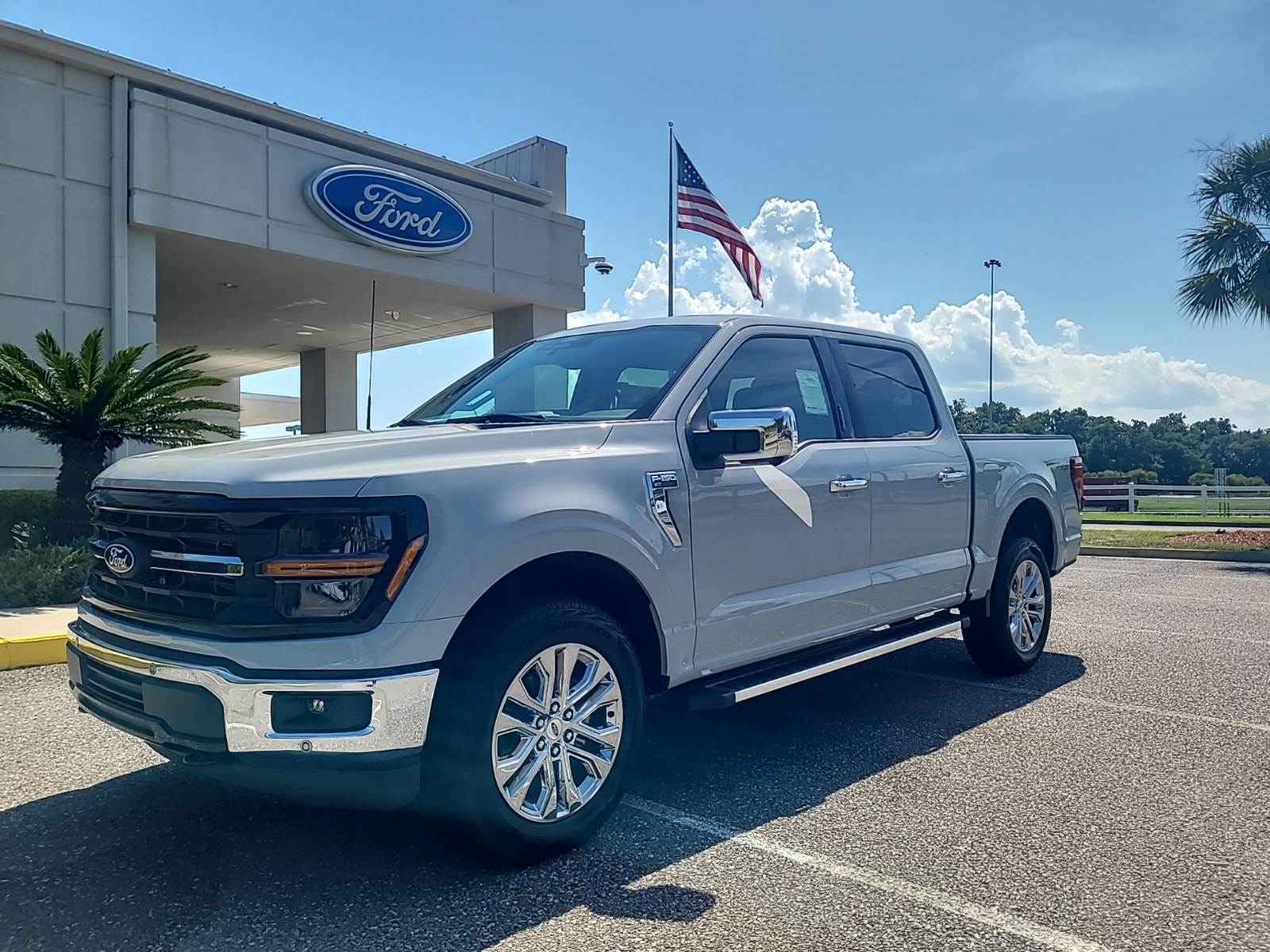 New 2024 Avalanche Ford XLT image 1