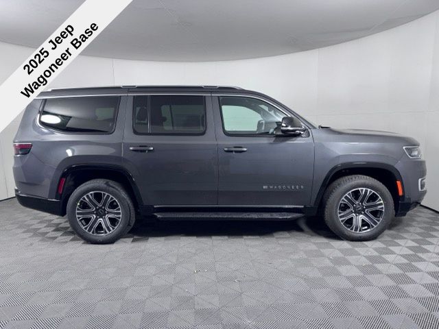 2025 Toyota RAV4 LE photo 7