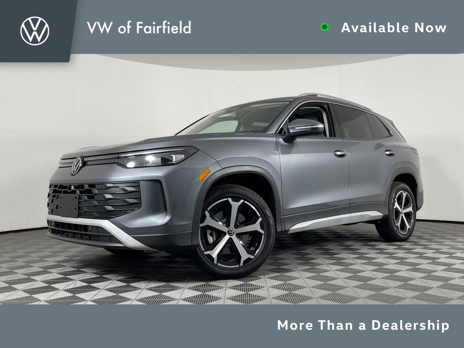 2025 Volkswagen Tiguan SE's photo