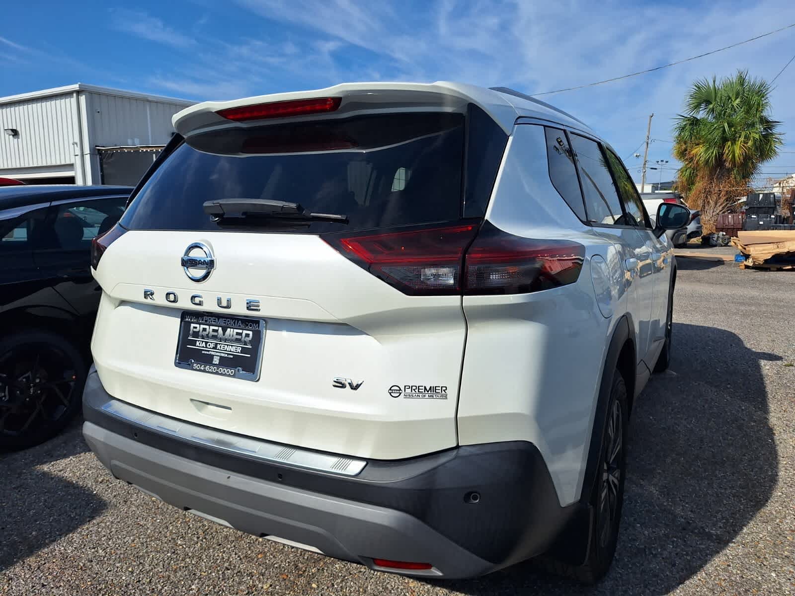 2021 Nissan Rogue SV photo 6