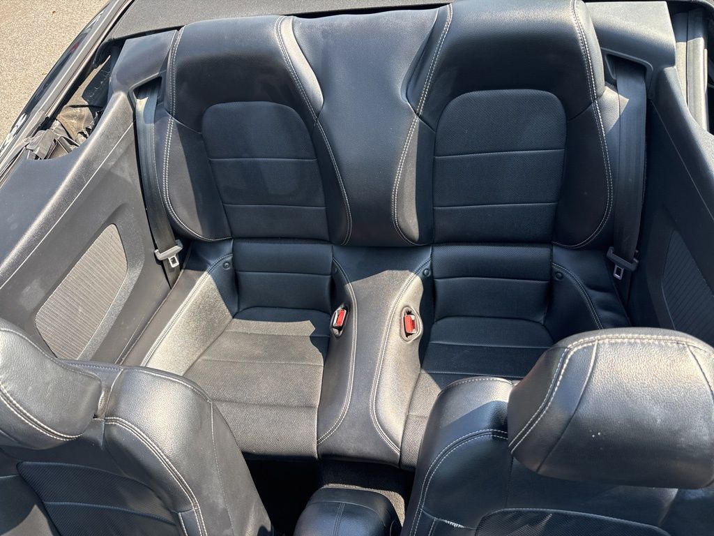 2021 Ford Mustang EcoBoost Premium photo 24