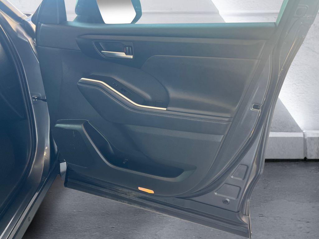 2023 Toyota Highlander XSE photo 15