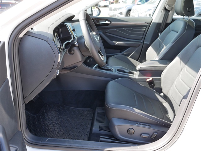 2023 Volkswagen Jetta 1.5T SEL photo 13