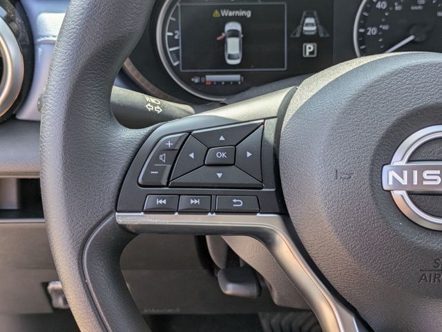 2025 Nissan Versa 1.6 SV photo 16
