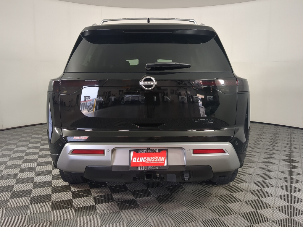 2024 Nissan Pathfinder Platinum photo 7