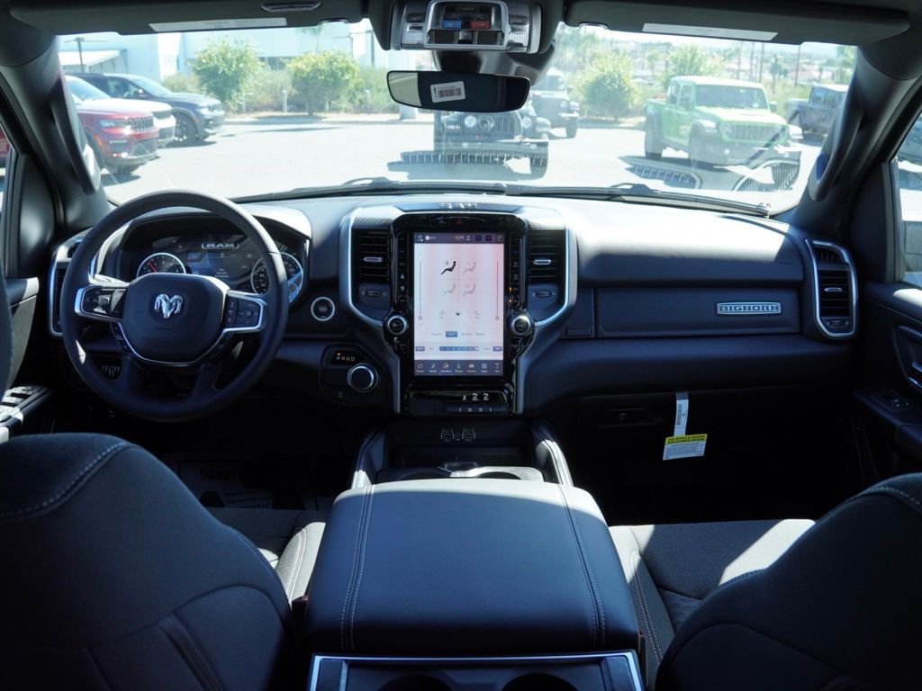 New 2026 Granite Crystal Metallic Clear-Coat Exterior Paint RAM Big Horn Night Edition image 27