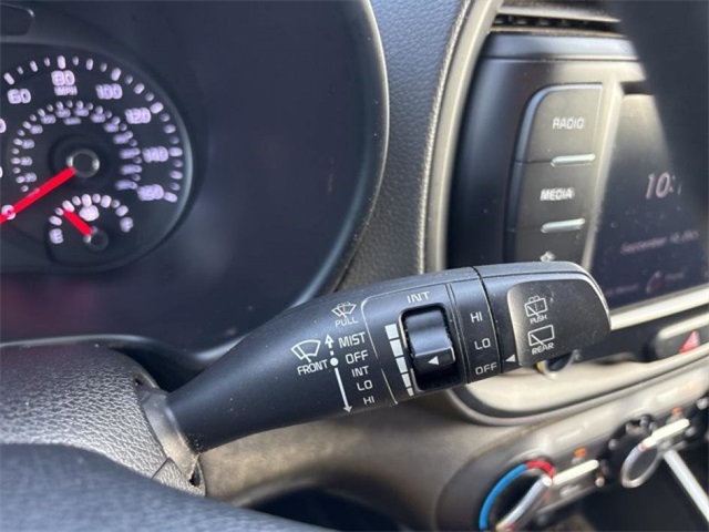 2022 Kia Soul LX photo 18