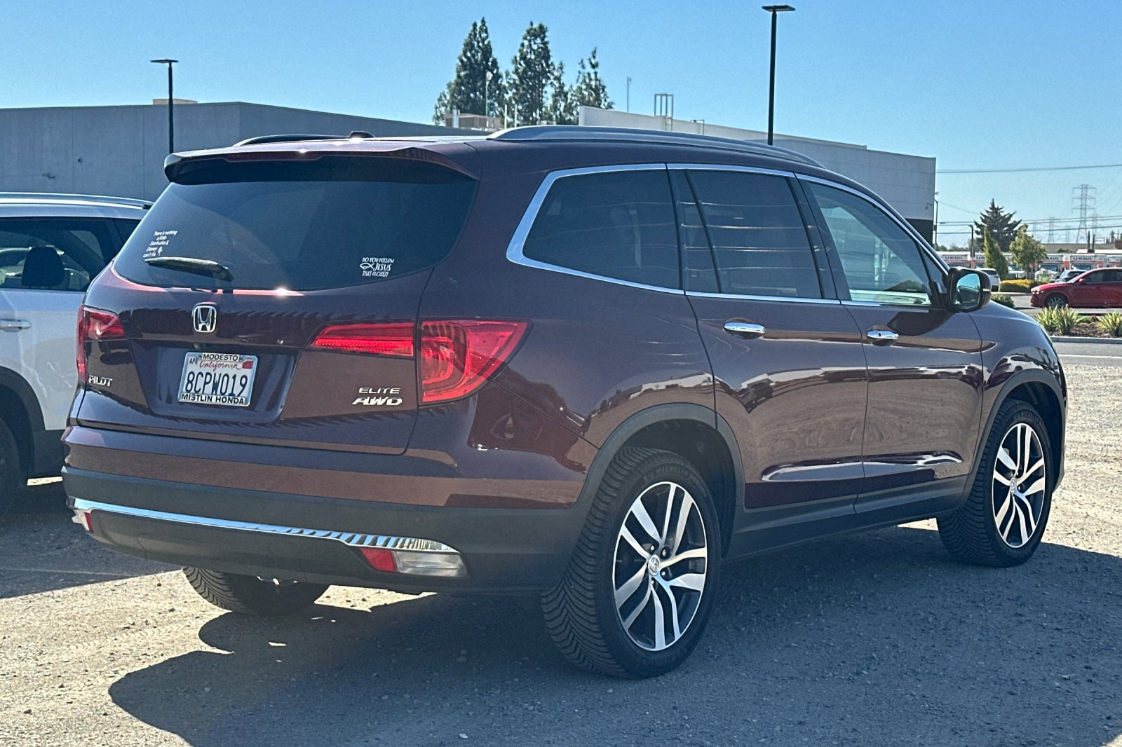 2018 Honda Pilot Elite photo 3