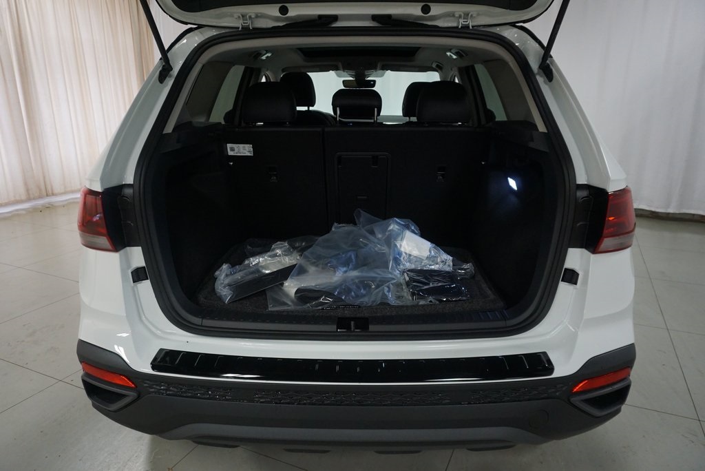 2024 Volkswagen Taos SE photo 26
