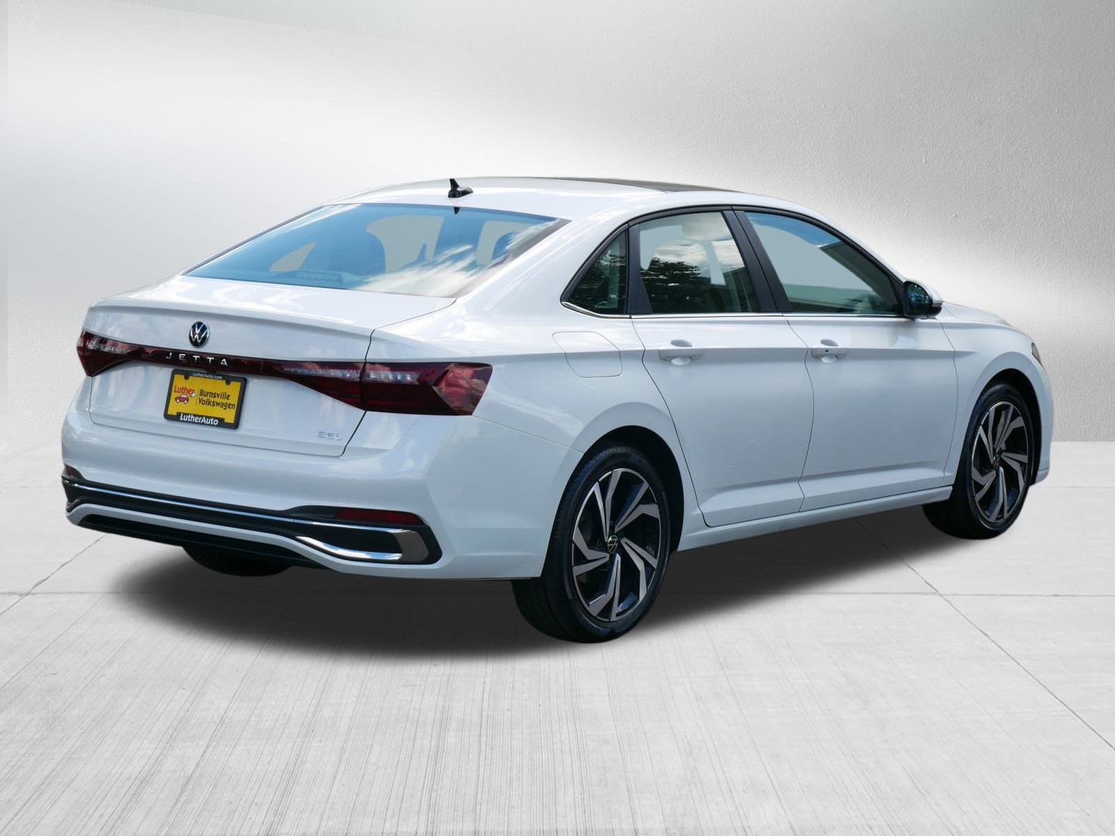 2025 Volkswagen Jetta SEL photo 7