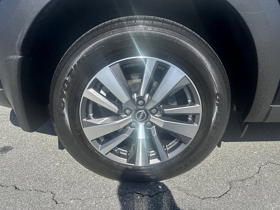 2023 Nissan Pathfinder SL photo 19