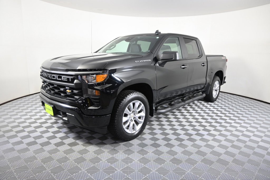 Used 2024 Chevrolet Silverado 1500 Custom with VIN 3GCPDBEK2RG172984 for sale in Forest Lake, Minnesota