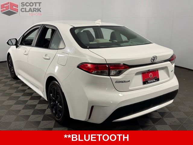 2021 Toyota Corolla LE photo 4
