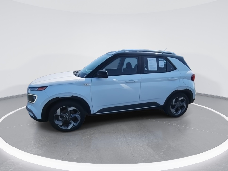2023 Hyundai Venue Limited photo 3