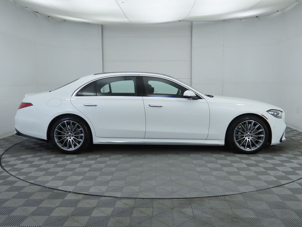 2026 Mercedes Benz S 580 4MATIC photo 3