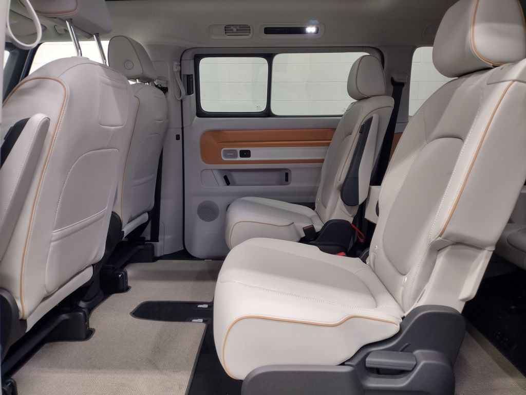 2025 Volkswagen ID. Buzz photo 25