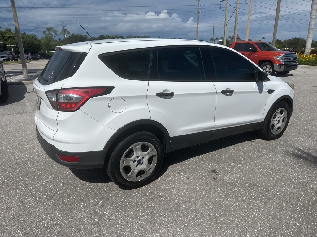 2017 Ford Escape S photo 4