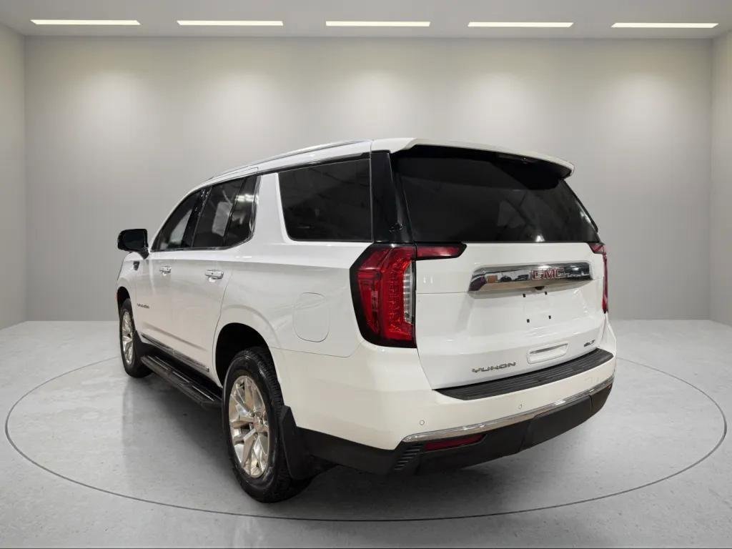 2023 Gmc Yukon SLT photo 4
