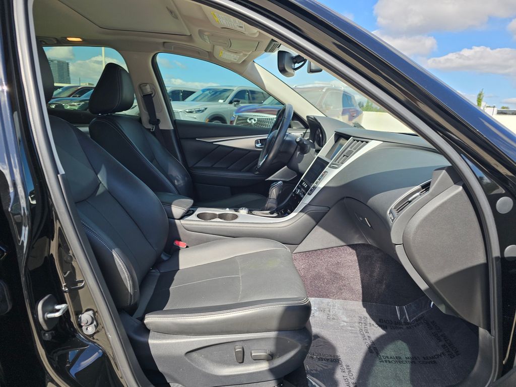 2023 Infiniti Q50 LUXE photo 11