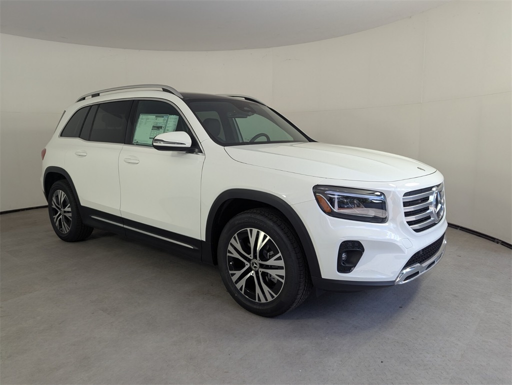 2026 Mercedes-Benz GLB GLB 250's photo