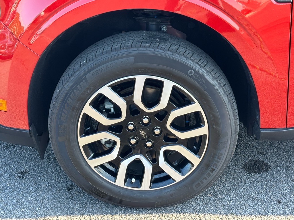 2024 Ford Maverick Lariat photo 2