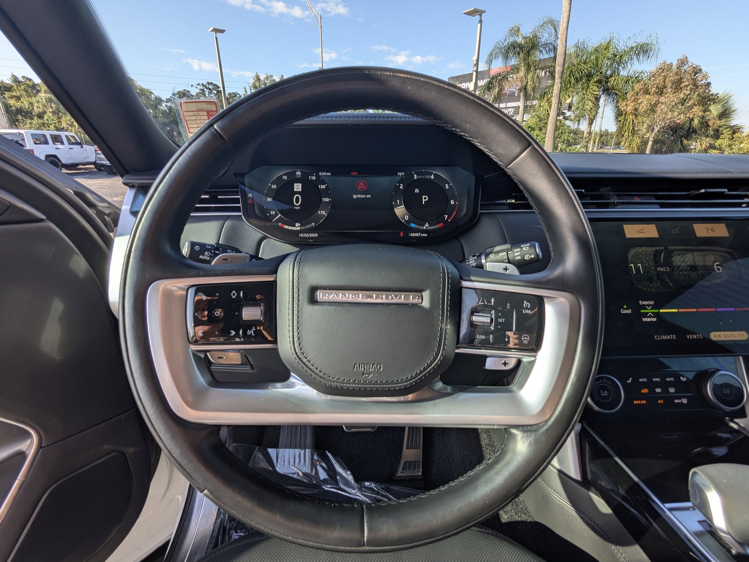 2023 Land Rover Range Rover SE photo 38
