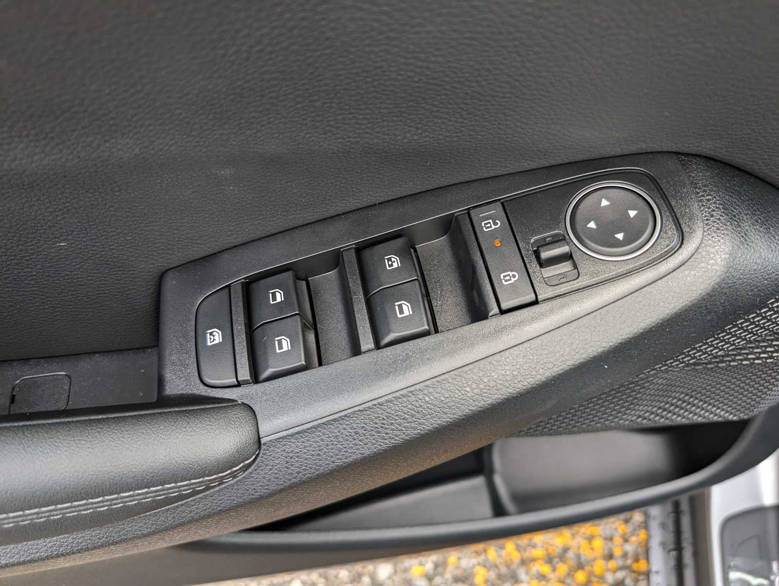 2026 Kia Seltos S photo 26