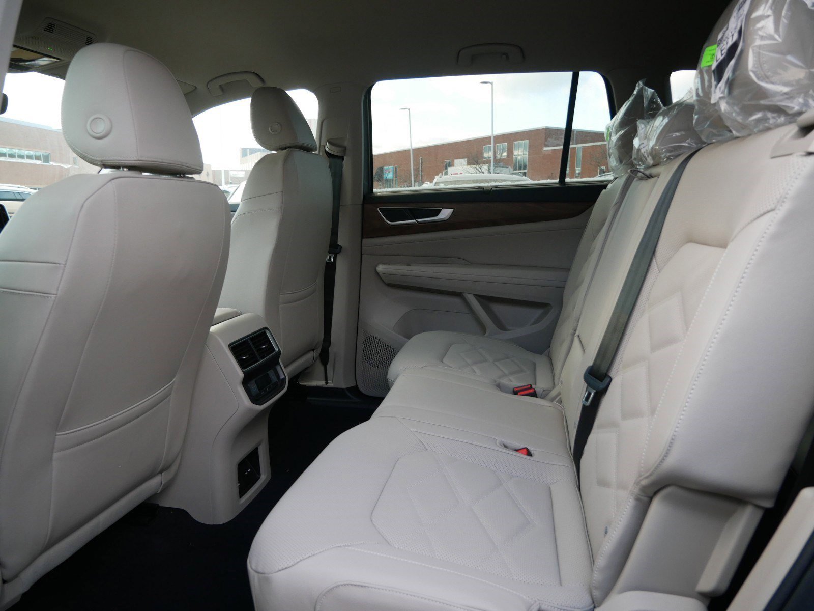 2025 Volkswagen Atlas SE Technology photo 4