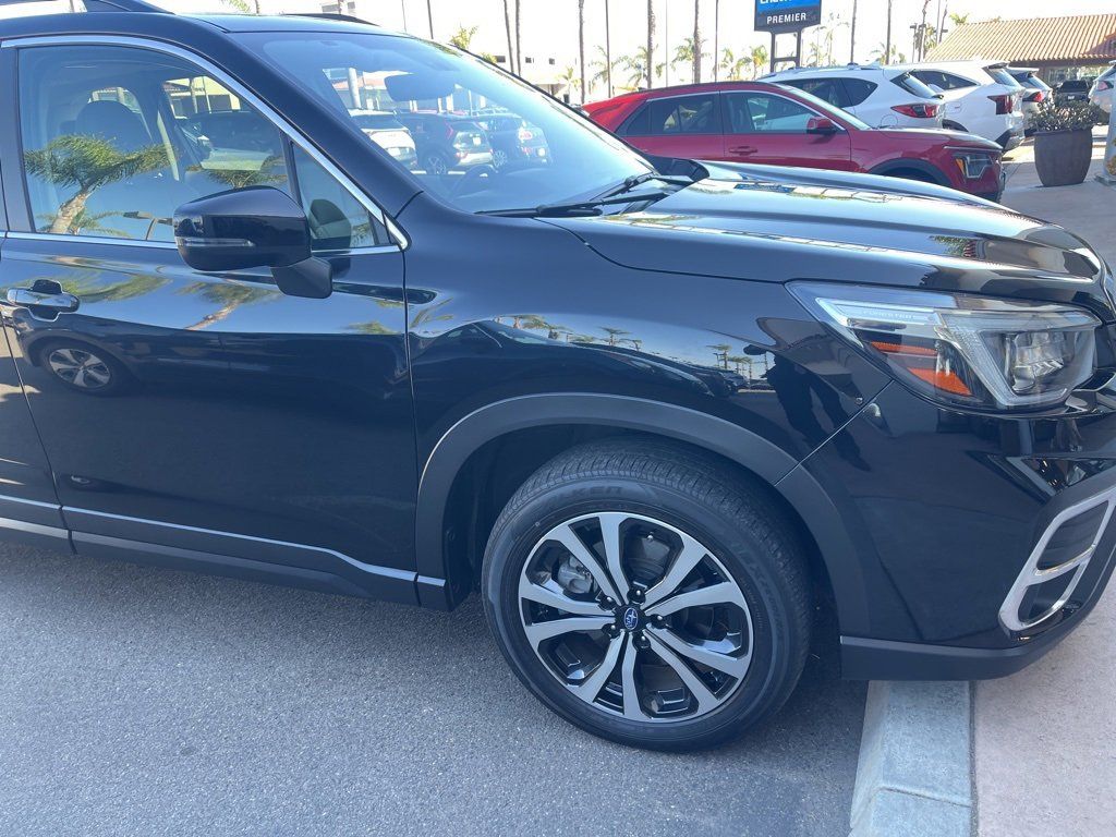 2020 Subaru Forester Limited photo 4