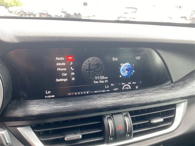 2019 Alfa Romeo Stelvio Base photo 26