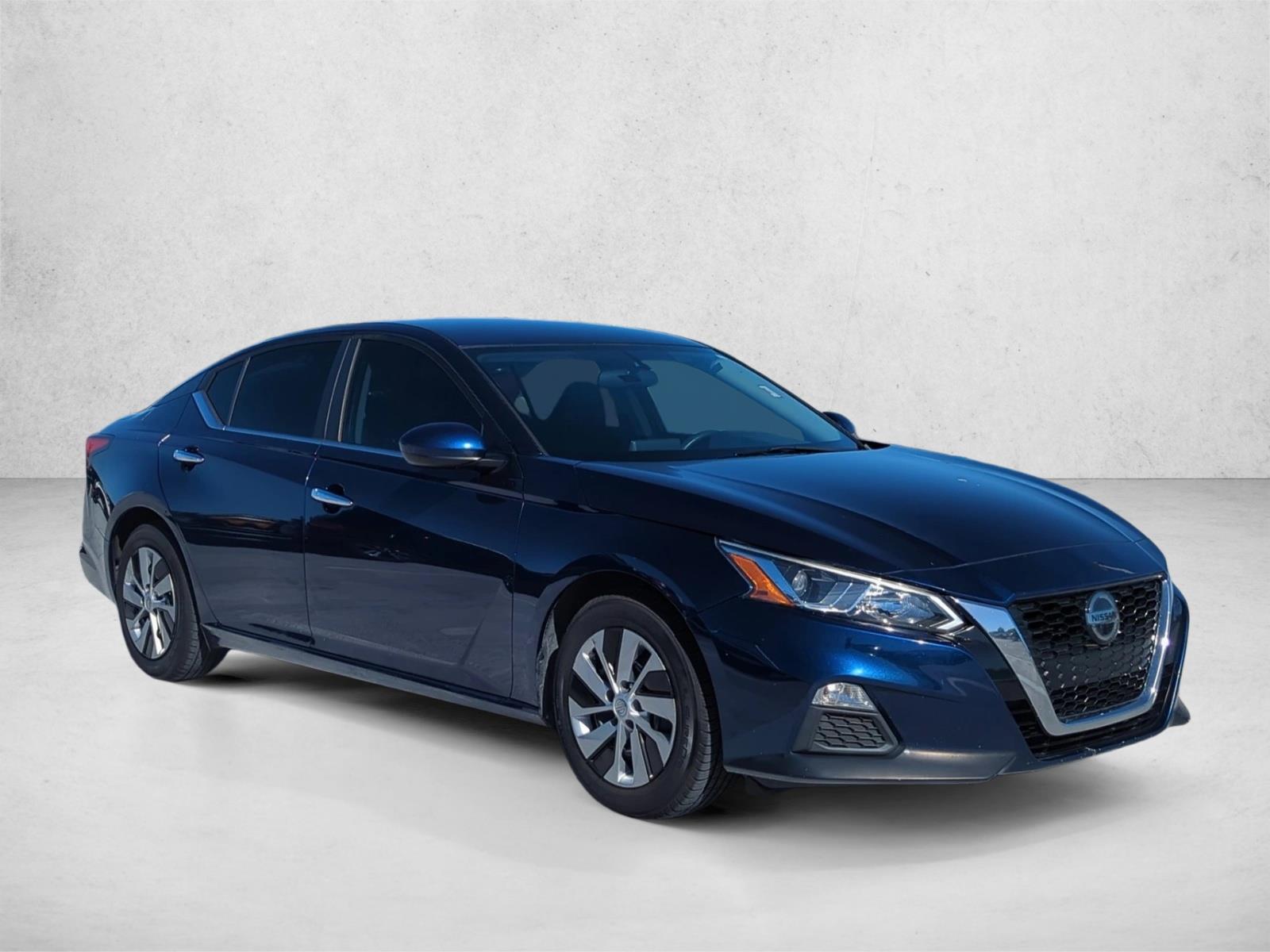 2019 Nissan Altima 2.5 S photo 3