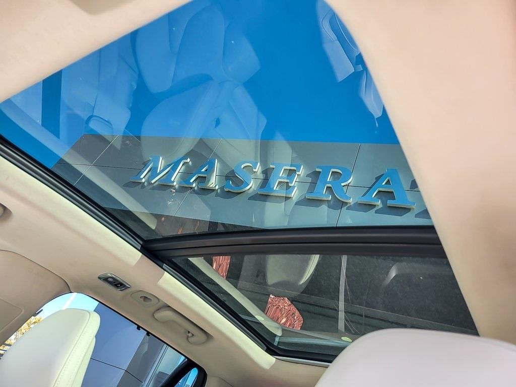 2022 VOLVO XC90 - Image 10