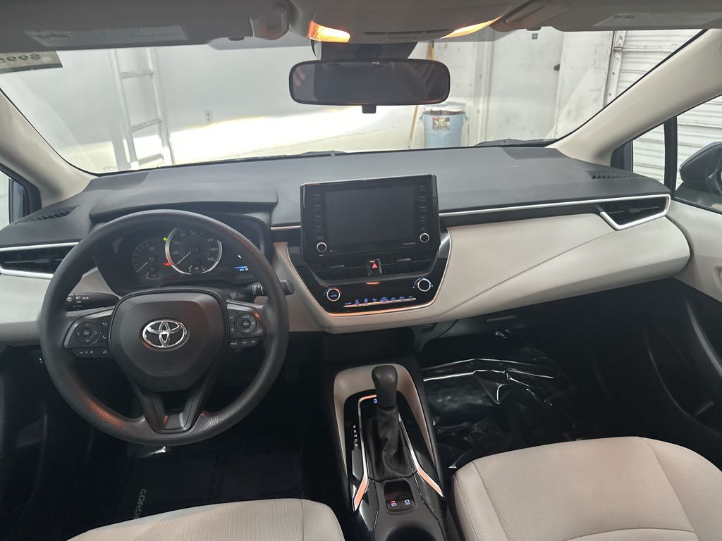 2022 Toyota Corolla LE photo 19