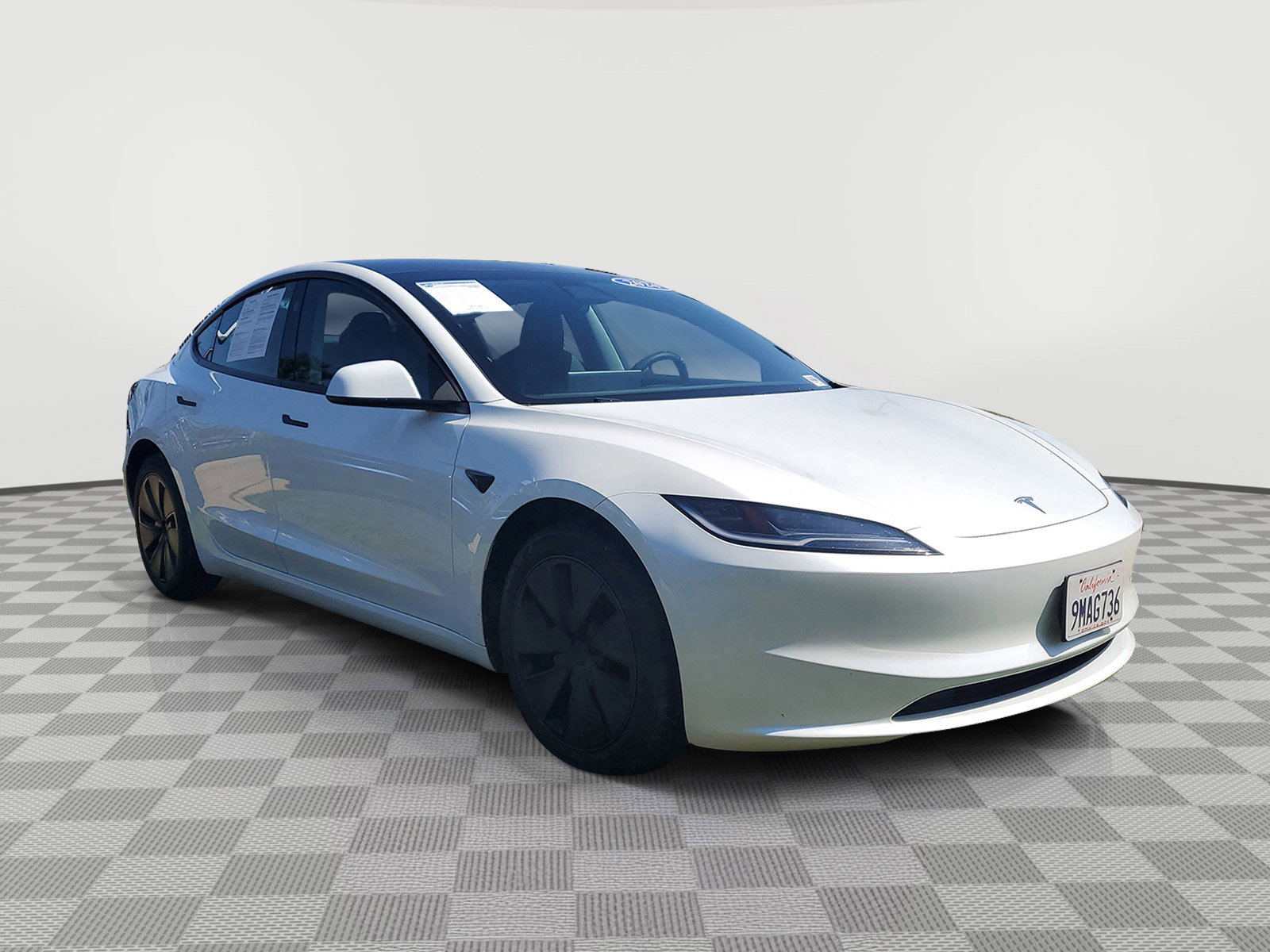 2024 Tesla Model 3 photo 2