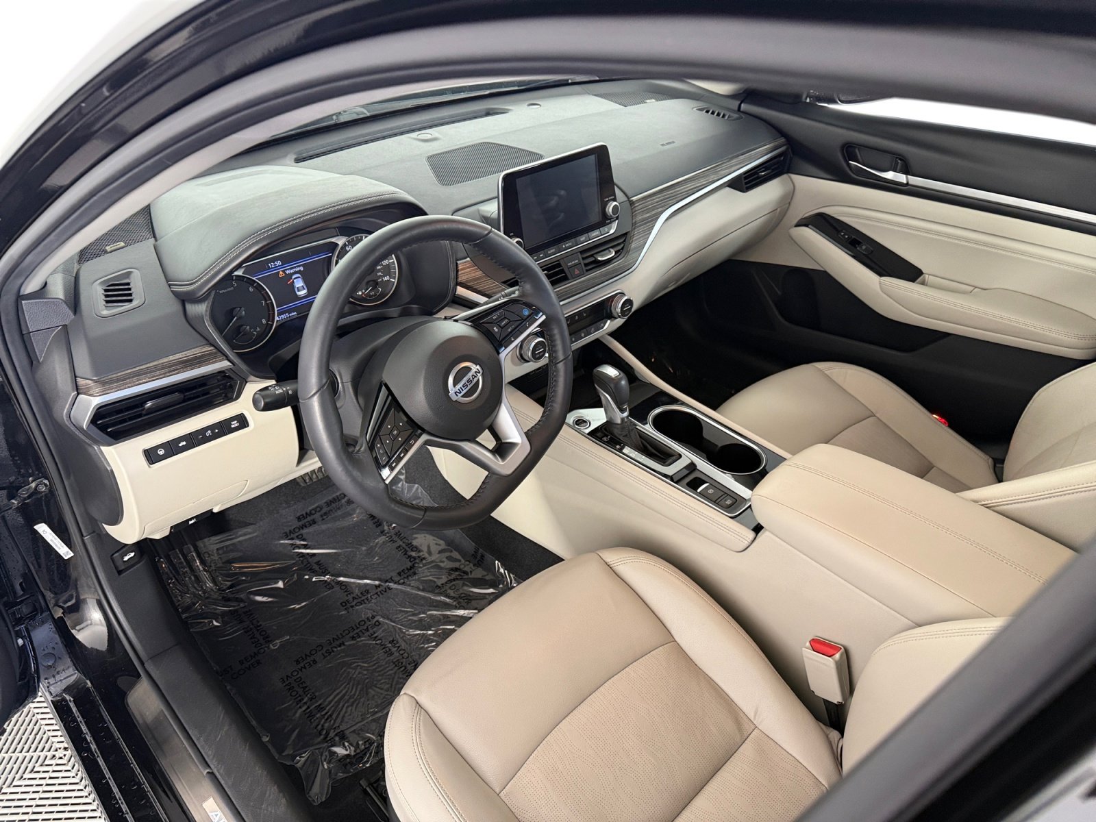 2021 Nissan Altima 2.5 Platinum photo 2
