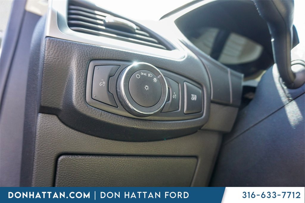 2022 Ford Edge SEL photo 17