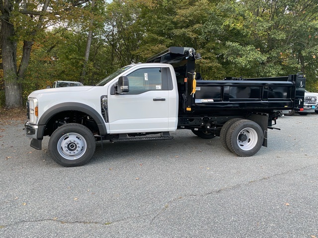 2025 Ford F-600 photo 4
