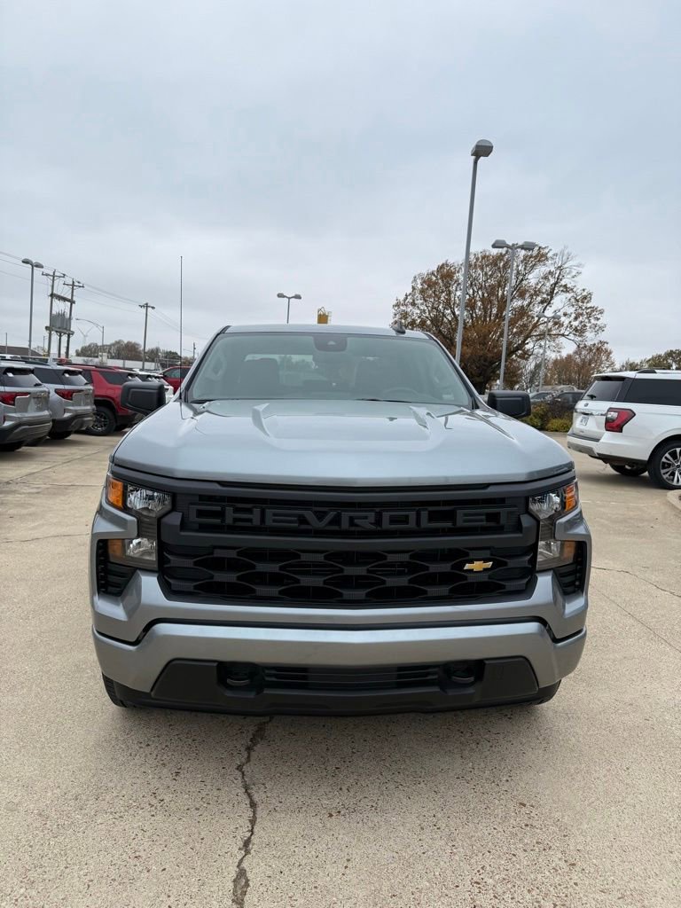 2026 Chevrolet Silverado 1500 Custom photo 3