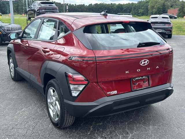 2026 Hyundai Kona SE photo 2