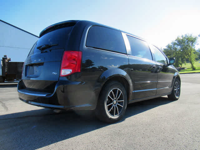 2015 Dodge Grand Caravan R/T photo 7