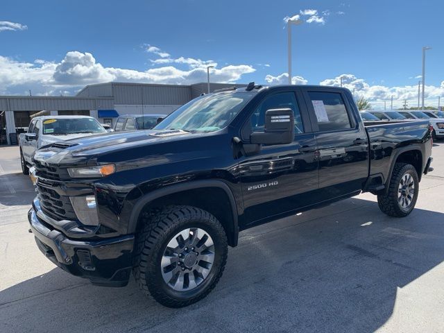 2024 Chevrolet Silverado 2500HD Custom photo 3