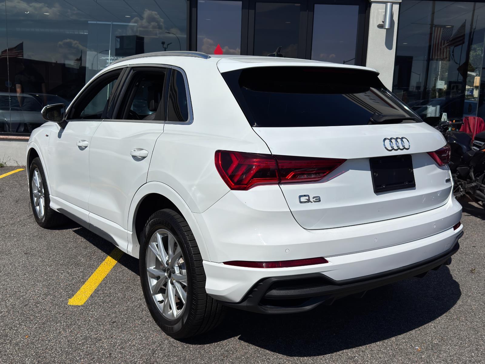 2023 Audi Q3 S line Premium photo 5