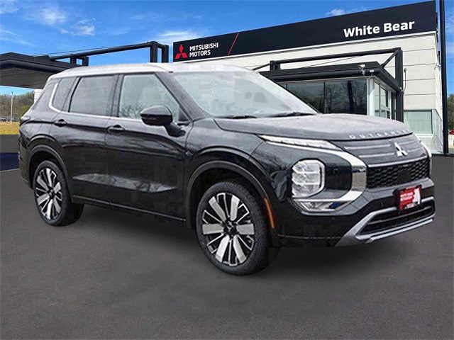 2025 Mitsubishi Outlander SEL Platinum Edition's photo