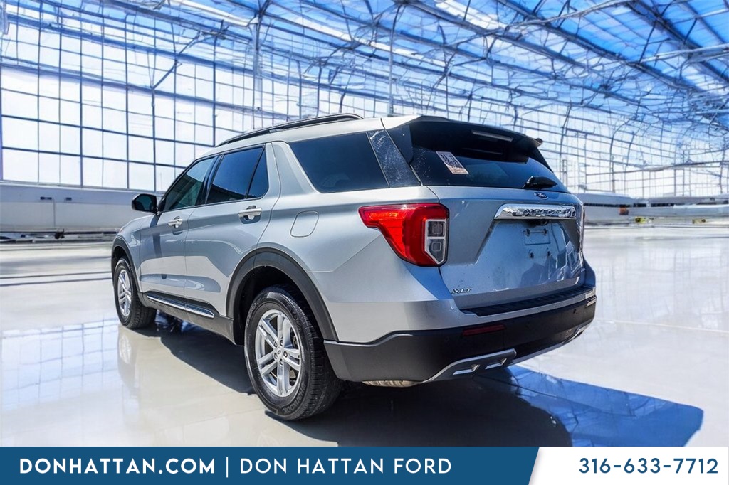2023 Ford Explorer XLT photo 26
