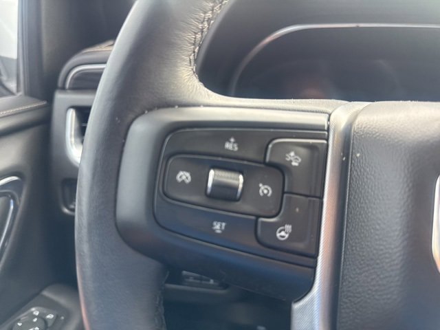 Used 2022 White Frost Tricoat GMC SLT image 25