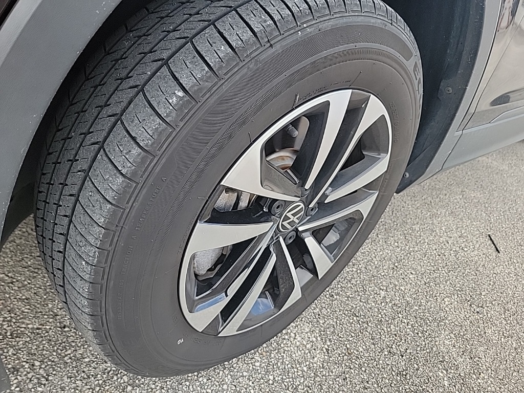 2022 Volkswagen Tiguan S photo 11