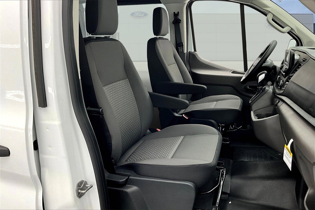 2025 Ford Transit Cargo Van photo 8